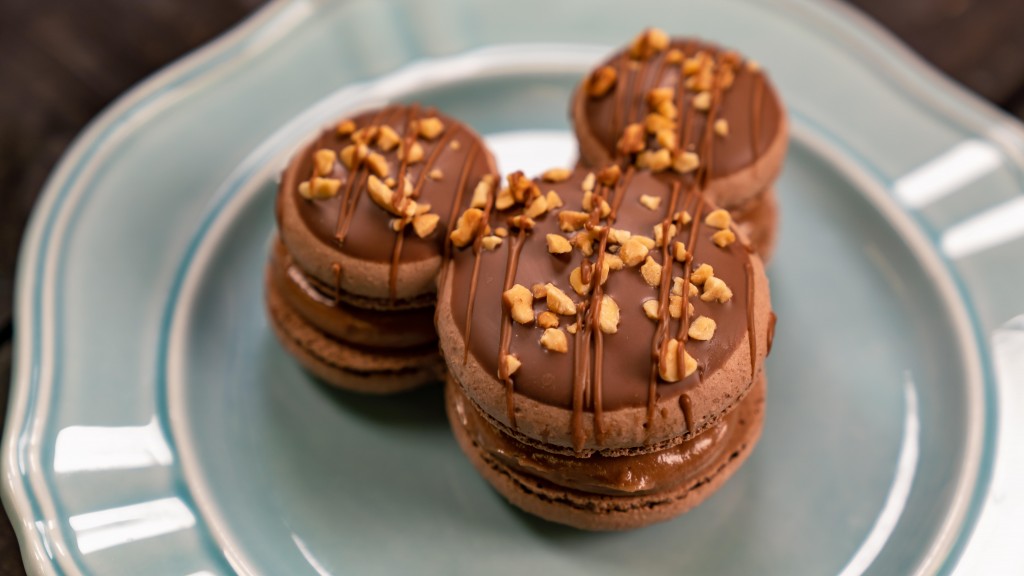 Disney California Adventure Park Food and Wine Festival 2025 – Snickers Mickey Shaped Macaron